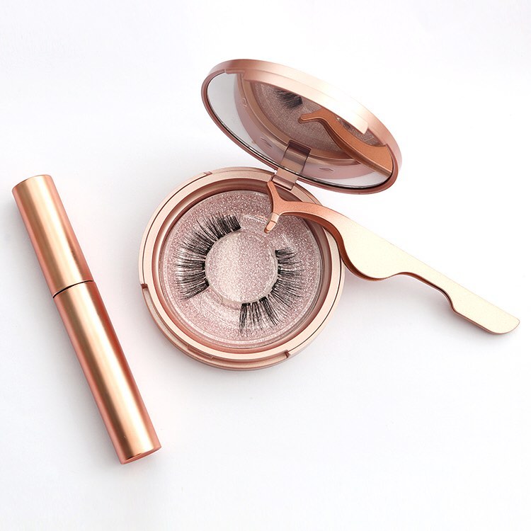 Lush ~ Magnetic Lash Kit